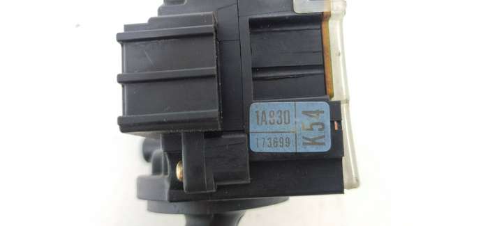 Toyota Corolla Verso E121 (2001 - 2004)  173699 Ручка стеклоочистителей