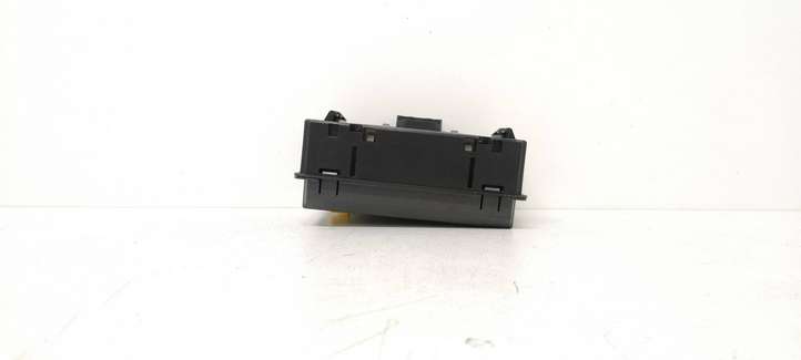 Opel Zafira (1999 - 2003)  090589755 Экран/ дисплей / маленький экран