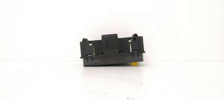 Opel Zafira (1999 - 2003)  090589755 Экран/ дисплей / маленький экран