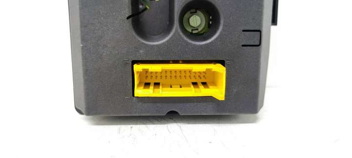 Opel Zafira (1999 - 2003)  090589755 Экран/ дисплей / маленький экран