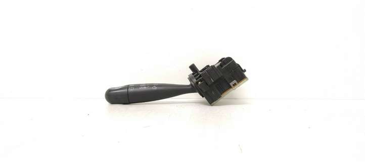 Toyota Yaris (1999 - 2003)  173647 Ручка стеклоочистителей