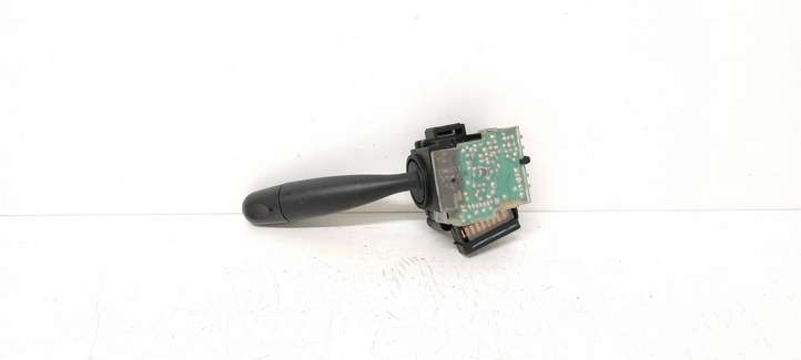 Toyota Yaris (1999 - 2003)  173647 Ручка стеклоочистителей