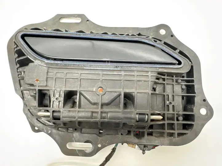 Tesla Model S (2016 - 2021) 100737400L Наружная ручка задней двери — фото 2