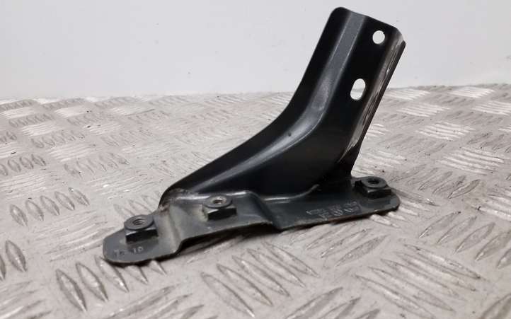 Volkswagen Polo (2009 - 2015)  6R0821142A Держатель крыла