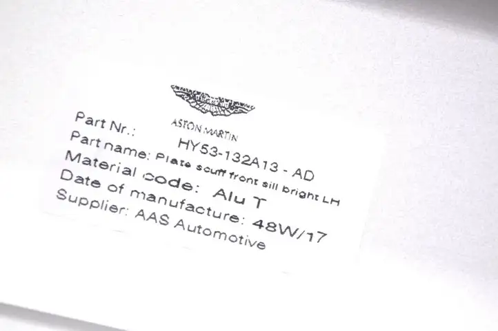 Aston Martin DB11 (2016 - ) HY53132A13AD Обшивка стойки A — фото 4