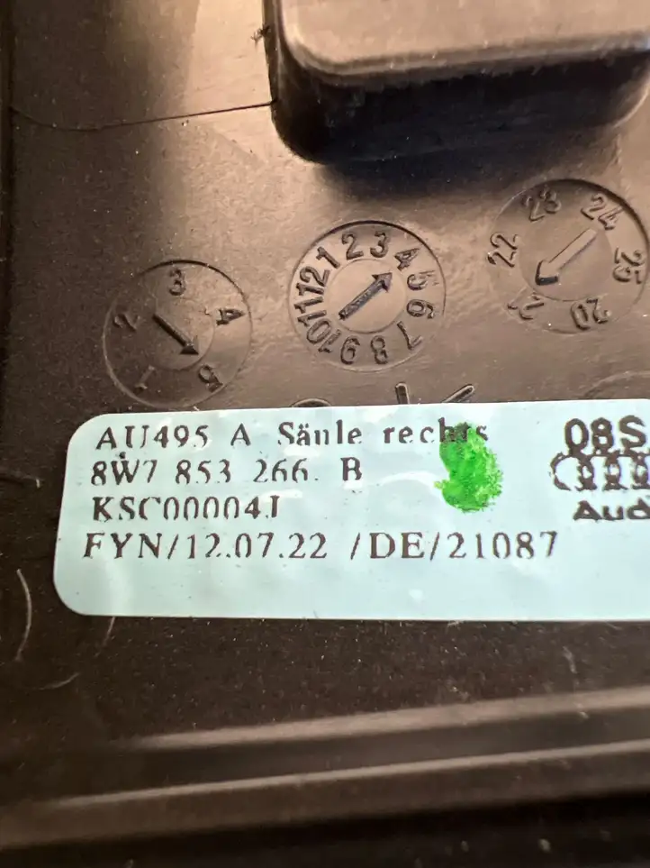 Audi A5 (2016 - ) 8W7853266B Накладка стоек лобового стекла — фото 7