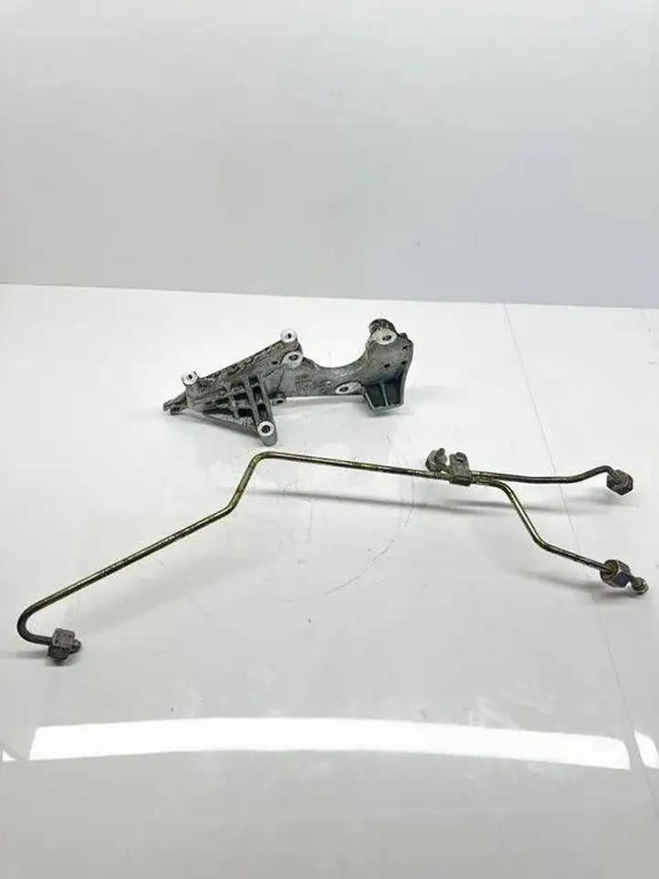 Audi A6 S6 C6 4F (2004 - 2008) 059130147H Кронштейн топливного насоса — фото 1