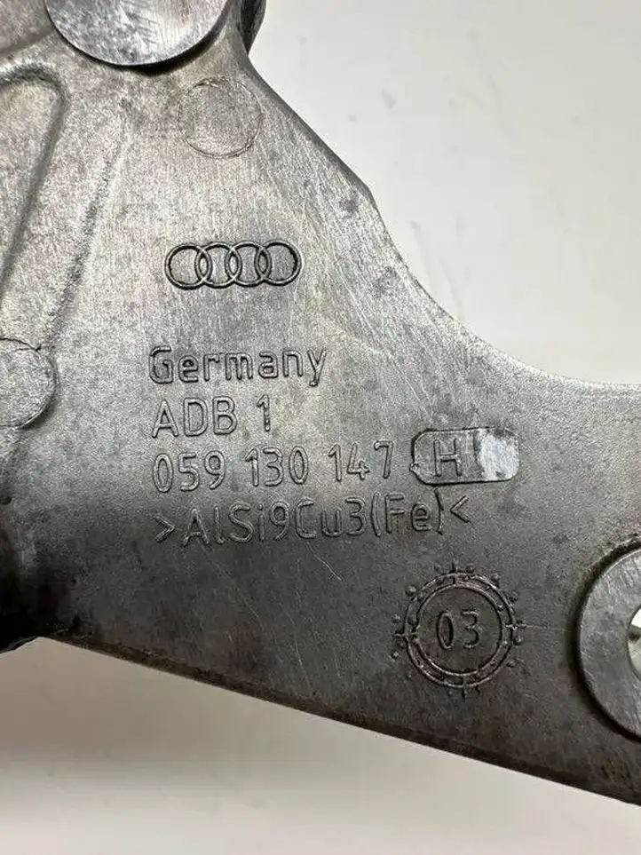 Audi A6 S6 C6 4F (2004 - 2008) 059130147H Кронштейн топливного насоса — фото 7