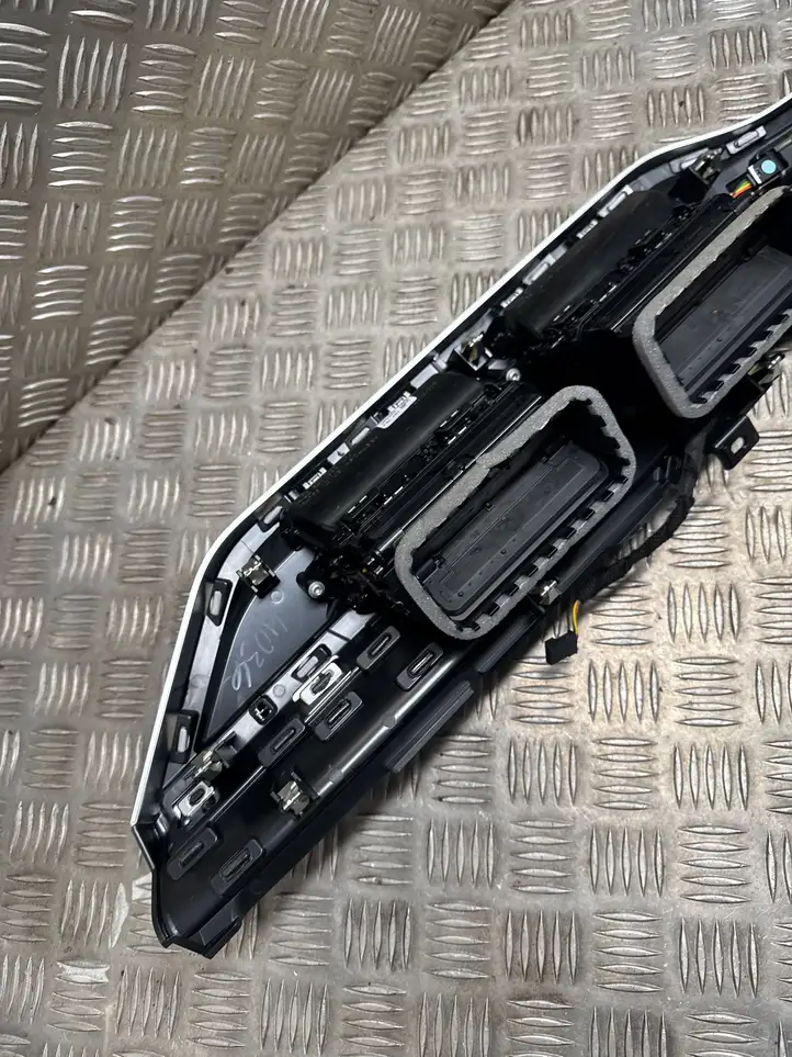 BMW X6 G06 (2019 - ) 5A0133309 Отделка внутренней панели салона — фото 5