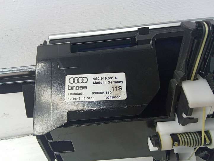 Audi A6 allroad (2012 - 2014)  4G2919601N Экран/ дисплей / маленький экран