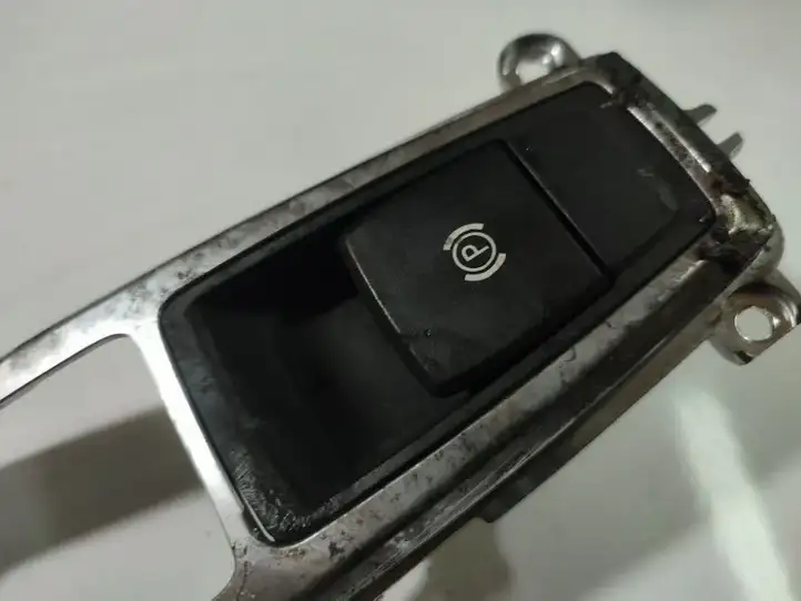 BMW X5 E70 (2006 - 2013) 915613301 Кнопка ручного тормоза — фото 2
