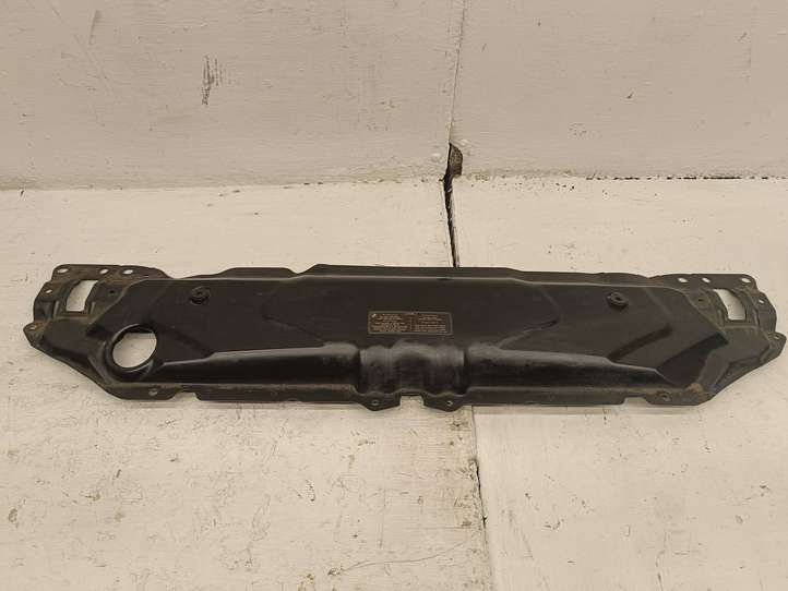 BMW 5 E60 E61 (2004 - 2010)  5164703374115 Верхняя часть панели радиаторов (телевизора)