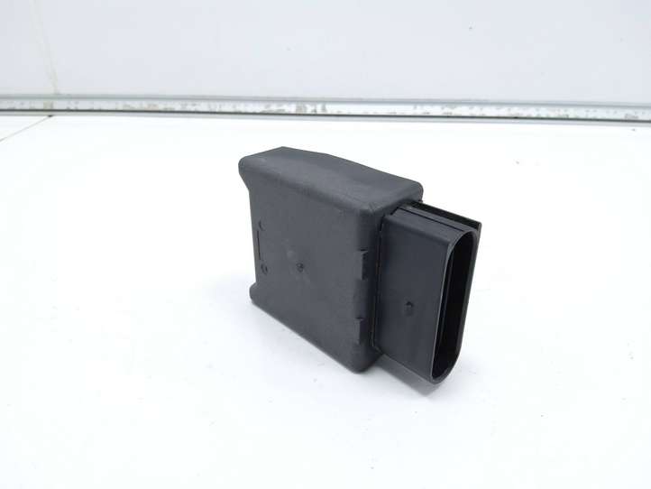 Audi A3/S3 8V (2012 - 2016)  5Q0906093B Блок управления топливного насоса