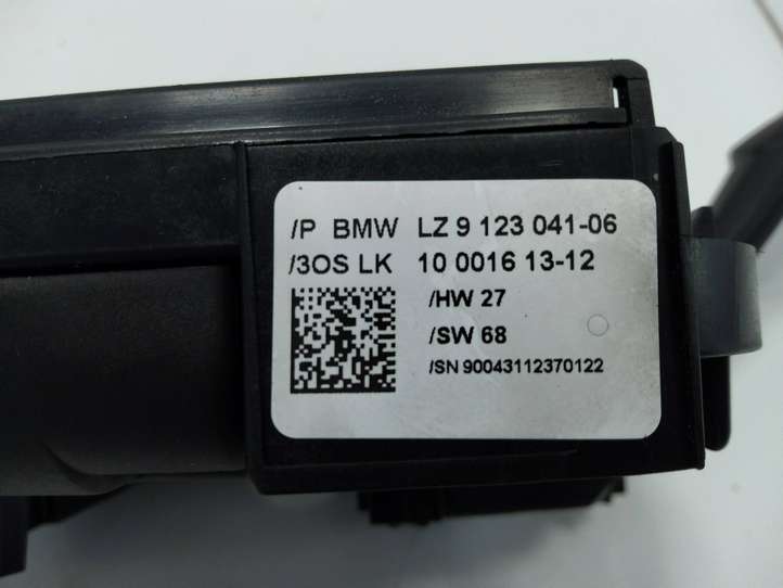 BMW 3 E90 E91 (2005 - 2012)  LZ9123041 Комплект ручек