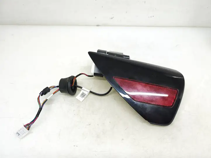 Tesla Model 3 (2017 - 2023) 147884000A Крышка зарядного разъема — фото 1