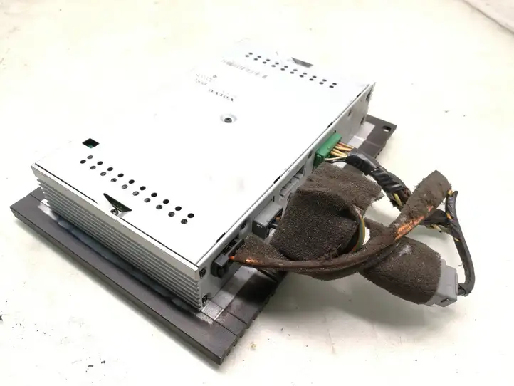 Volvo V50 (2004 - 2008) 30732824 Усилитель звука — фото 2