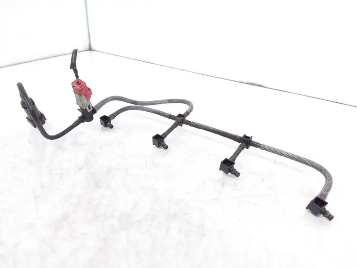 Ford Connect (2002 - 2007) 4R8Q9F951AA Шланг обратки топлива — фото 2