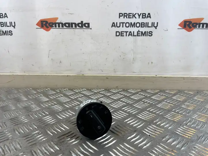 Skoda Octavia Mk3 (5E) (2013 - 2019) 5E0941431D Включатель фонарей — фото 1