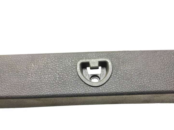 Audi Q7 (2005 - 2009)  4L0867606A Обшивка крышки багажника