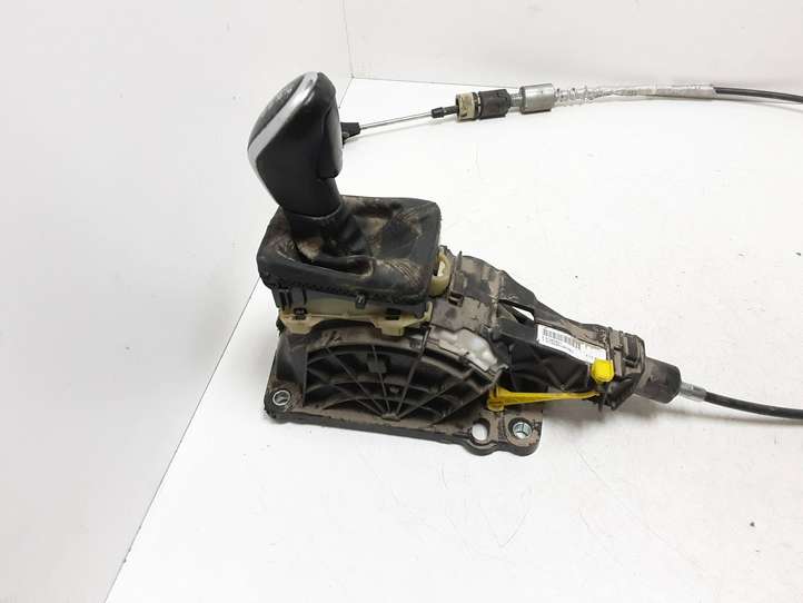 Volvo S60 (2010 - 2013)  31367921 Рычаг переключения передач