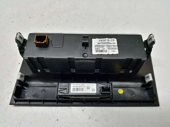 Citroen DS4 (2010 - 2016)  9673952580 Экран/ дисплей / маленький экран