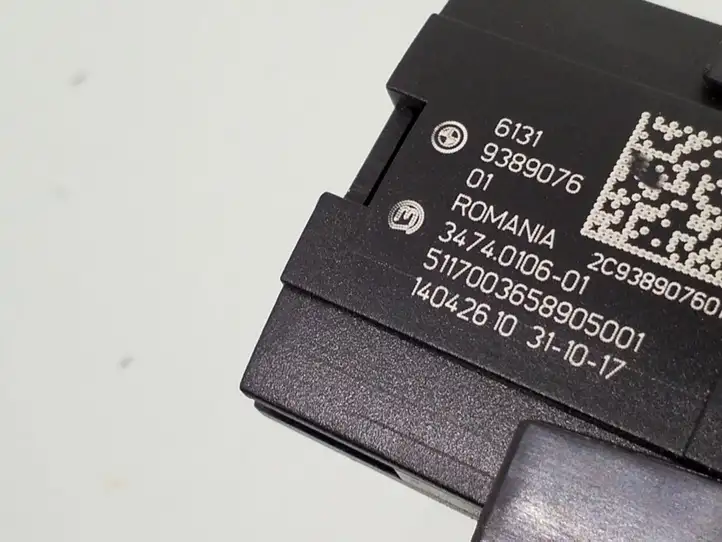BMW X4 F26 (2014 - 2017) 9389076 Включатель аварийных фонарей — фото 2