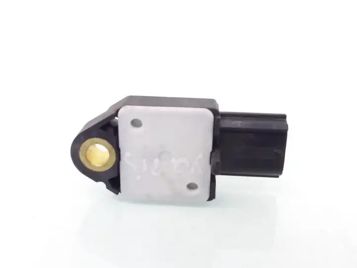 Toyota Yaris (2005 - 2009) 898310D010 Датчик удара SRS — фото 1