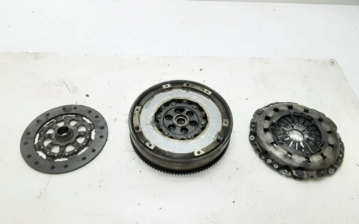 BMW 3 E90 E91 (2005 - 2012)  7560876 Комплект сцепления