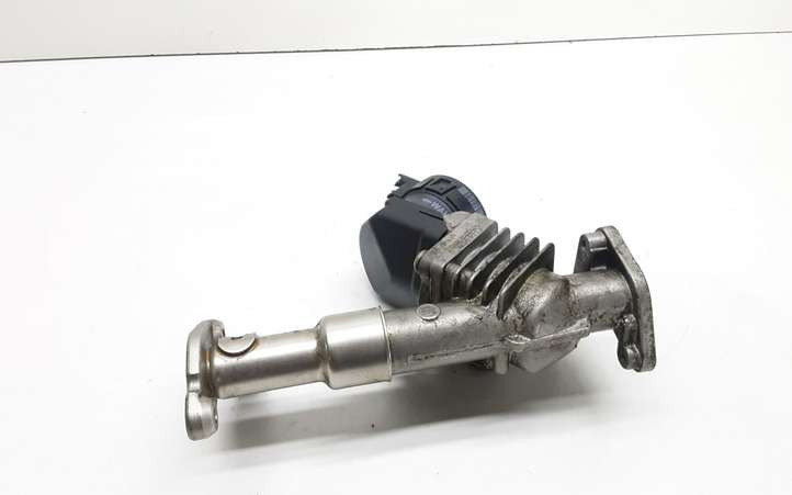BMW 3 E90 E91 (2005 - 2012)  7563241 Клапан EGR