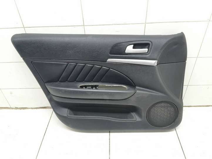 Mitsubishi Grandis (2003 - 2012)  380193 Обшивка передней двери