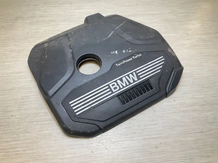 BMW 1 F40 (2019 - ) 8656447 Крышка двигателя декоративная — фото 1