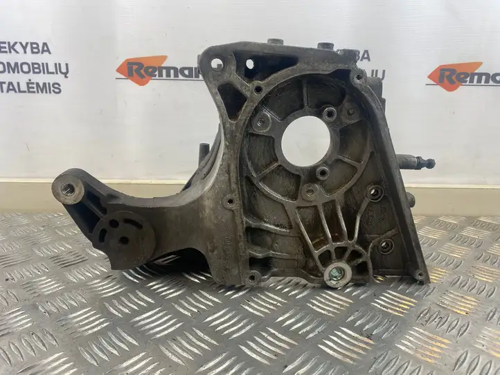 Opel Zafira C (2014 - 2016) 55574721 Кронштейн топливного насоса — фото 1