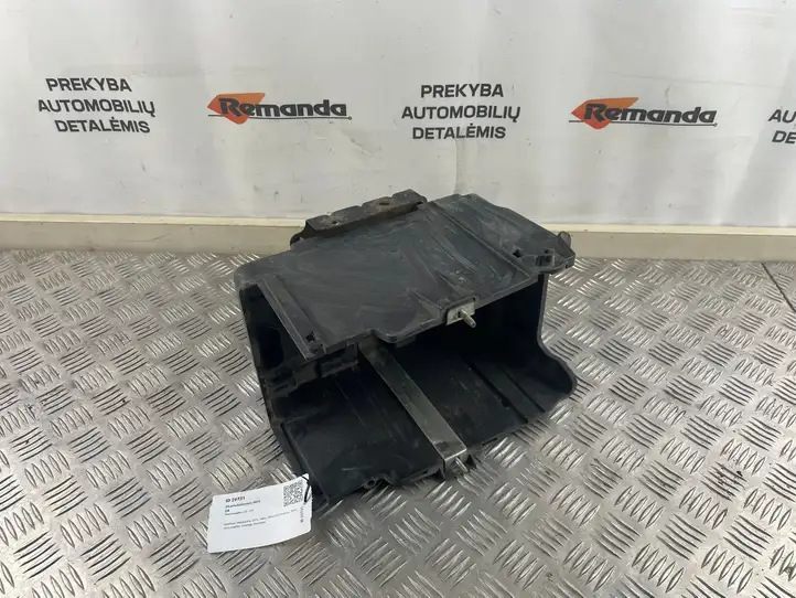 Ford Ecosport (2013 - 2018) 8V2110723 Ящик аккумулятора — фото 1