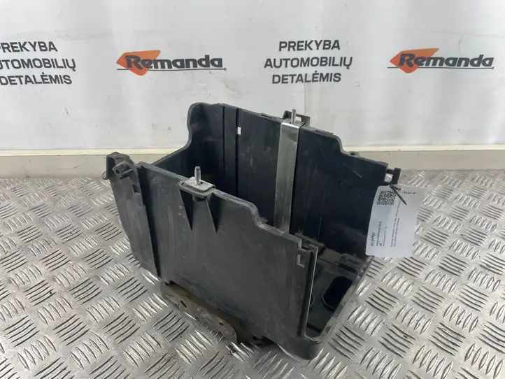 Ford Ecosport (2013 - 2018) 8V2110723 Ящик аккумулятора — фото 3