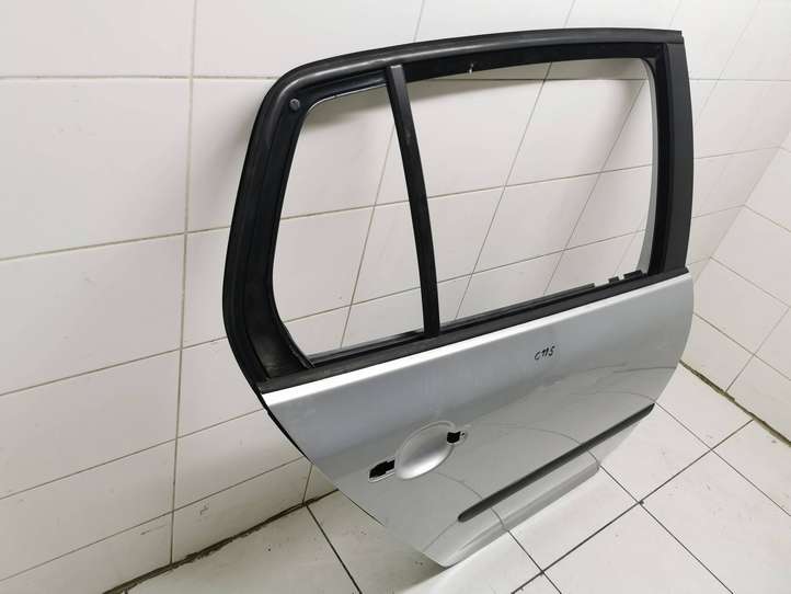Volkswagen Golf V (2003 - 2009)   Задняя дверь