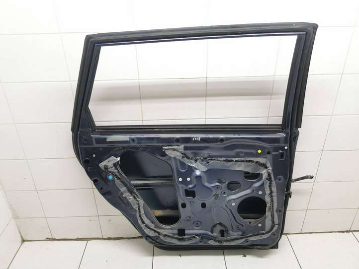 Mitsubishi Grandis (2003 - 2012)   Задняя дверь