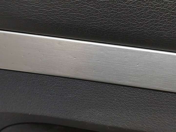 Volkswagen Touran I (2003 - 2010)  1T0868101 Обшивка передней двери
