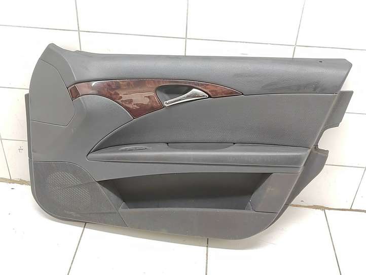 Mercedes-Benz E W211 (2002 - 2009)  A2117207662 Обшивка передней двери