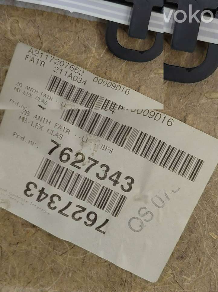 Mercedes-Benz E W211 (2002 - 2009)  A2117207662 Обшивка передней двери