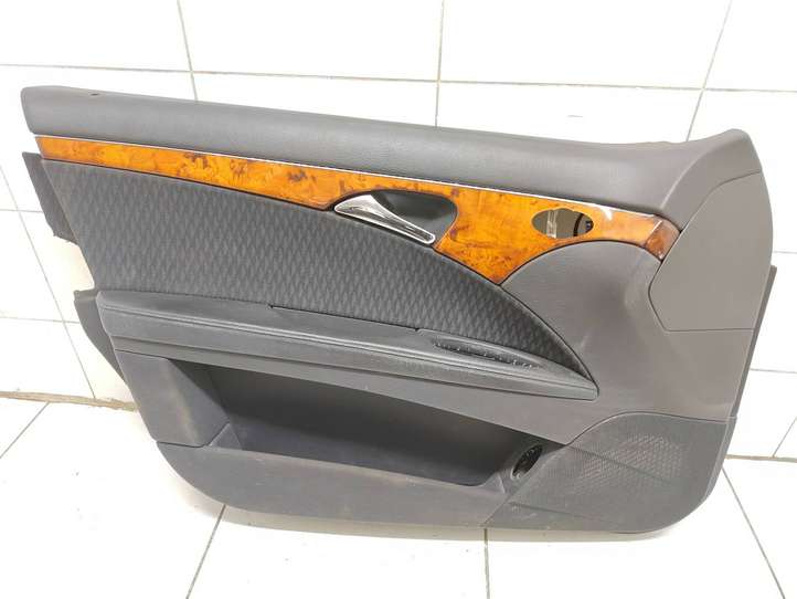Mercedes-Benz E W211 (2002 - 2009)  A2117205962 Обшивка передней двери