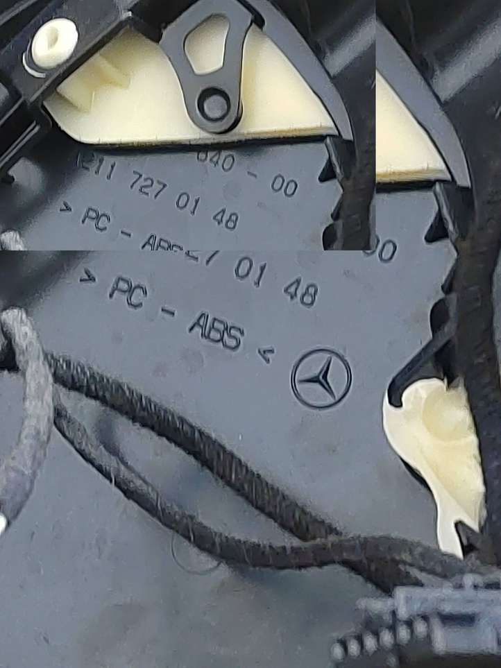 Mercedes-Benz E W211 (2002 - 2009)  A2117205962 Обшивка передней двери