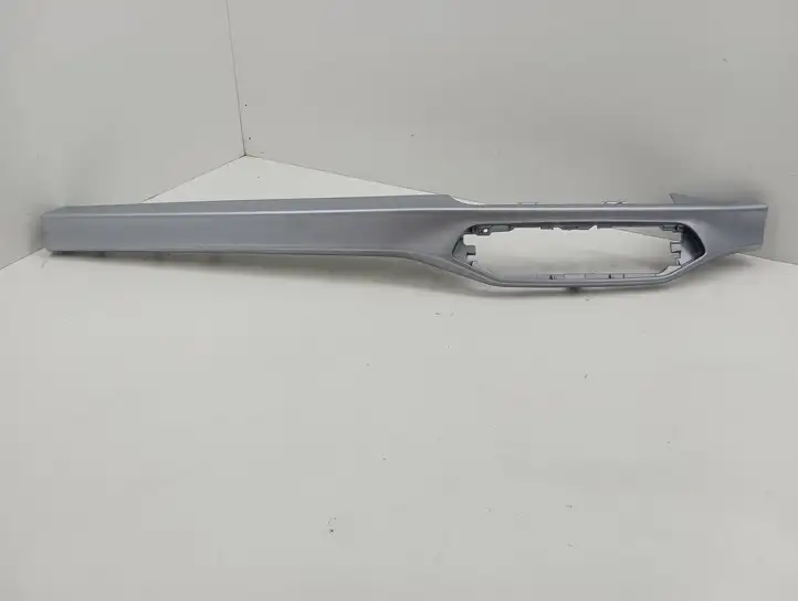 Seat Arona (2017 - ) 6F2854377A Декоративная планка — фото 1