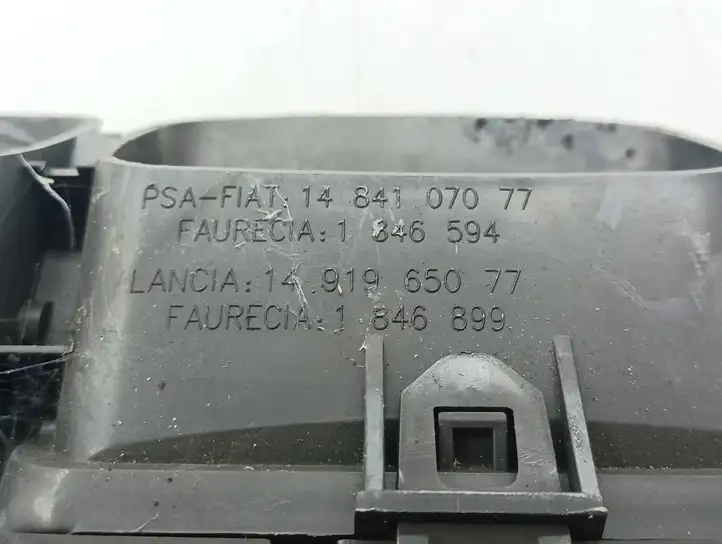 Lancia Phedra (2002 - 2010) 1491965077 Центральный воздушный дефлектор — фото 4