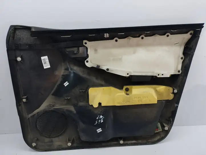 Toyota Corolla E120 E130 (2004 - 2007) 6776402070A Обшивка передней двери — фото 3