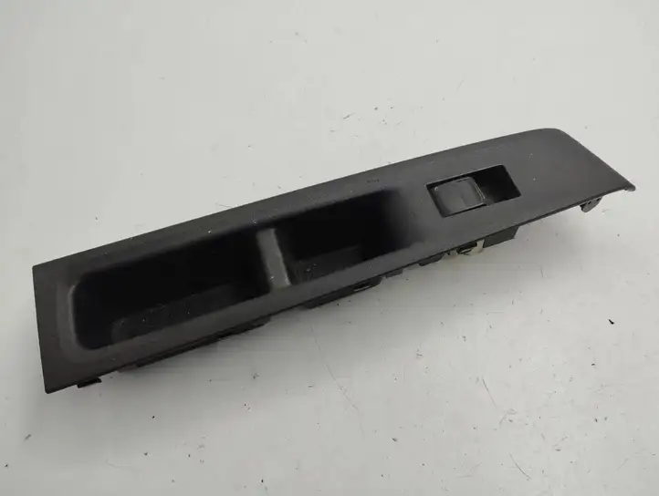 Toyota Yaris (2009 - 2012) 742310D330 Блок кнопок стеклоподъемников — фото 1