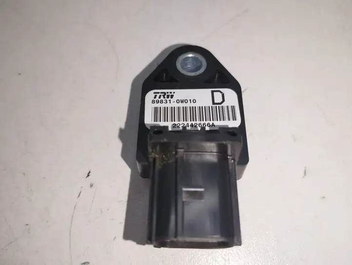 Toyota Corolla Verso AR10 (2004 - 2009) 898310W010 Датчик удара SRS — фото 1