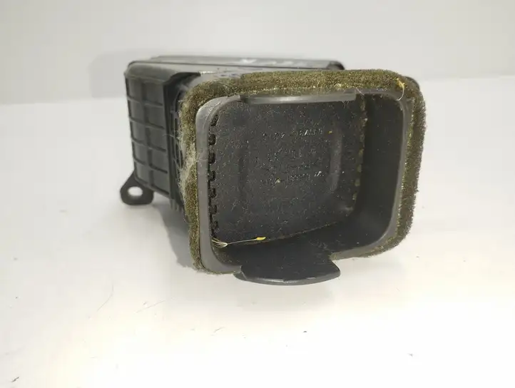 Toyota Corolla Verso AR10 (2004 - 2009) 5565064010 Боковой воздушный дефлектор — фото 2
