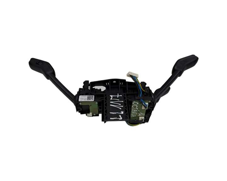 Skoda Octavia Mk3 (5E) (2013 - 2019)  5Q0953513AG Комплект ручек