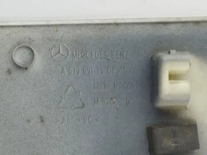 Mercedes-Benz Vito Viano W639 (2003 - 2010) A6396913508 Отделка нижней направляющей раздвижной двери — фото 5