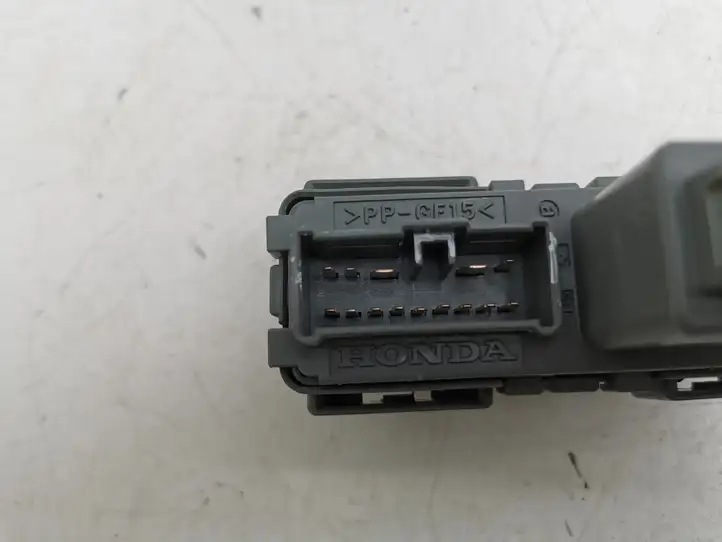 Honda CR-V (2012 - 2016) V01TV00130 Блок предохранителей — фото 2